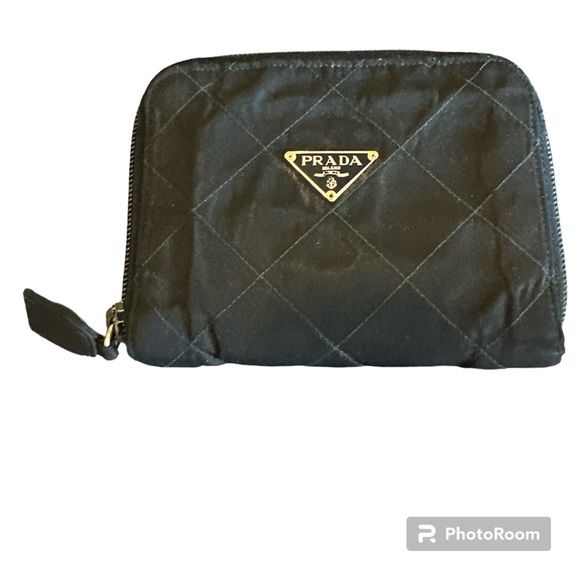 Authentic 1st generation Prada Genuine leather wallet in compartment - Picture 1 of 3